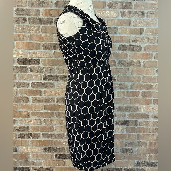 Donna Ricco honeycomb hexagon black gold dress high neck sleeveless size 2P - Picture 4 of 11